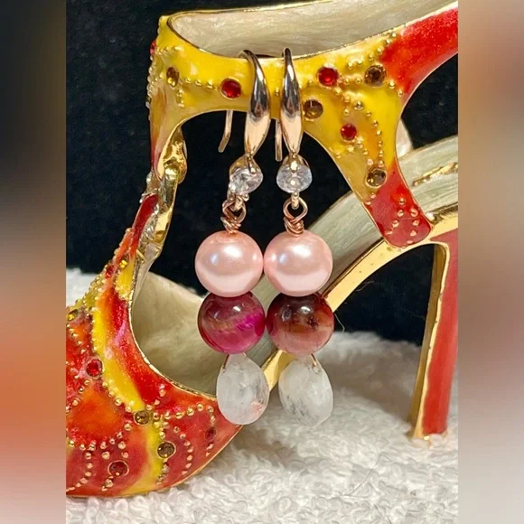 💋🎀genuine Moonstone,cherry quartz in rose gold hooks-NWT - Picture 7 of 8